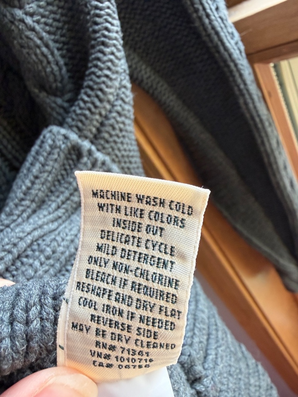 L.L. Bean Charcoal Gray Cable Fisherman Knit Button Cardigan Women’s Small - Picture 4 of 6